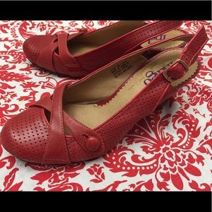 Indigo brand red pumps sz 8
